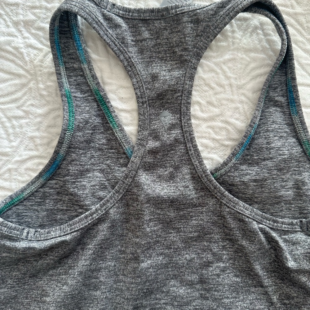 workout tank - Picture 3 of 4